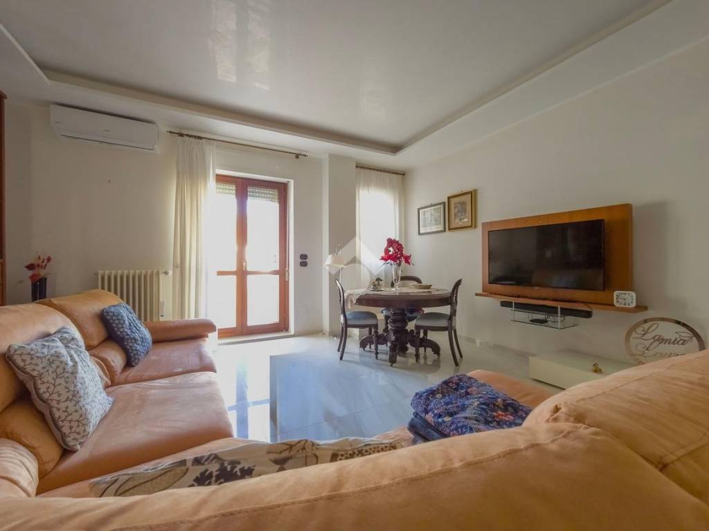 appartamento in vendita a Manfredonia in zona Centro Storico
