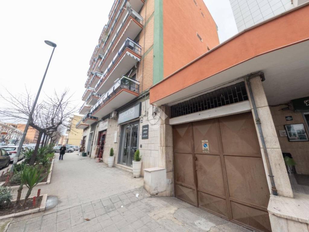 negozio in vendita a Manfredonia
