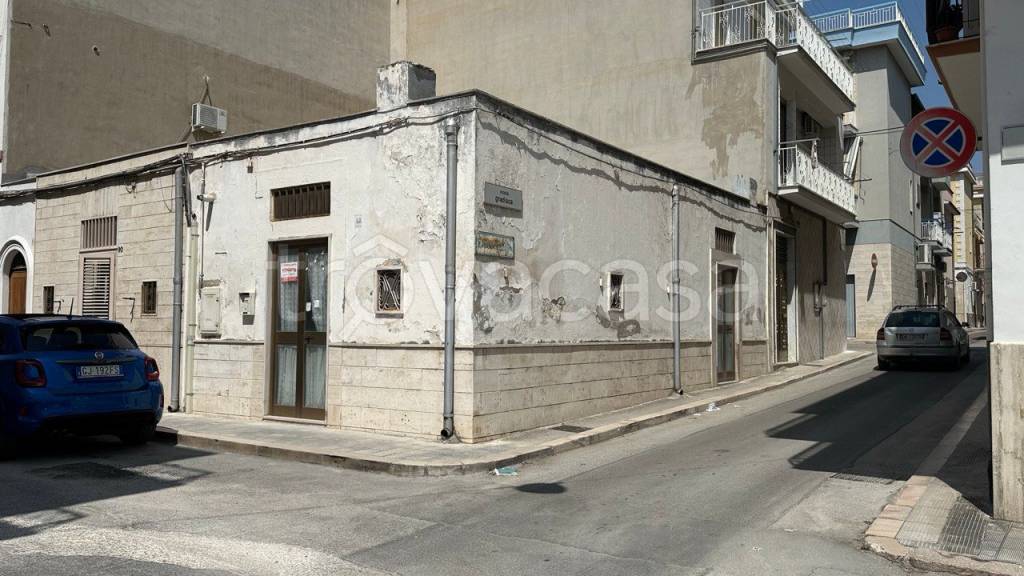 appartamento in vendita a Manfredonia in zona Centro Storico