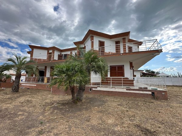 casa indipendente in vendita a Manfredonia