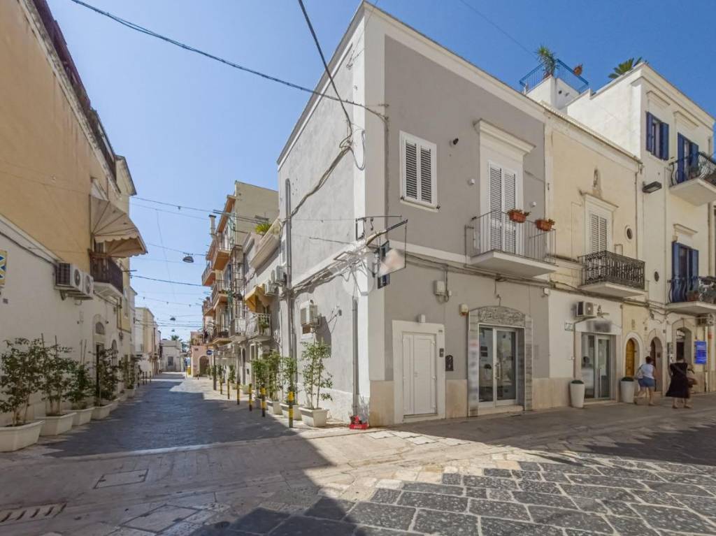 appartamento in vendita a Manfredonia in zona Centro Storico