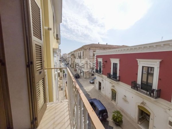 appartamento in vendita a Manfredonia in zona Centro Storico