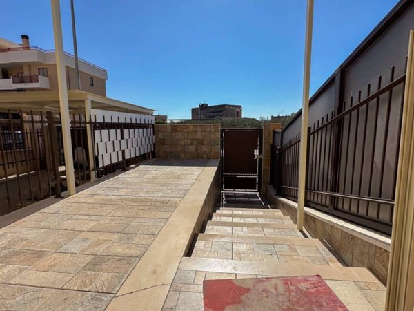 casa indipendente in vendita a Manfredonia