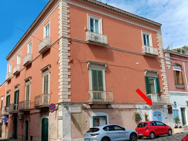 negozio in vendita a Manfredonia in zona Centro Storico