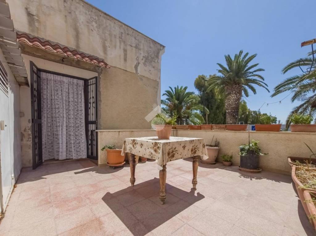 appartamento in vendita a Manfredonia in zona Centro Storico