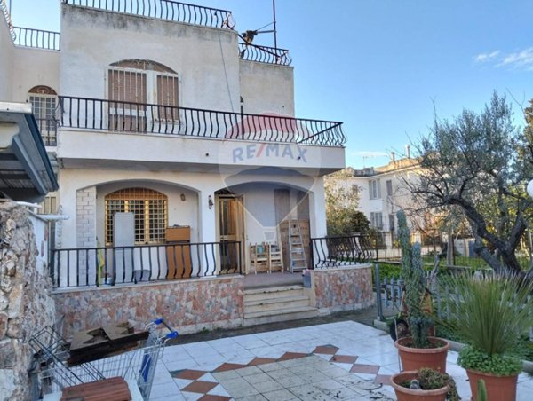 casa indipendente in vendita a Manfredonia