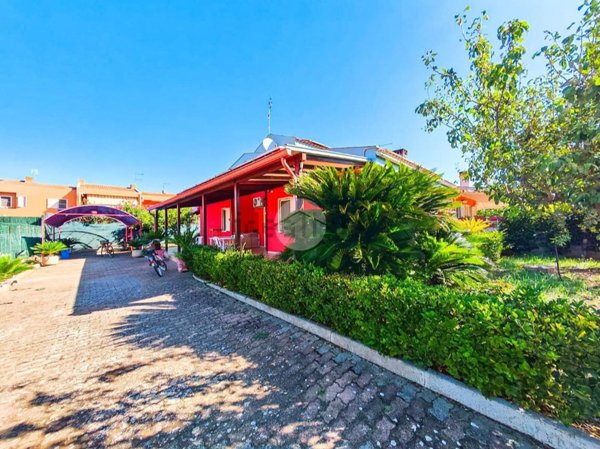 casa indipendente in vendita a Manfredonia