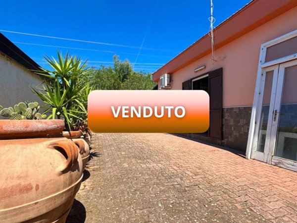 casa indipendente in vendita a Manfredonia