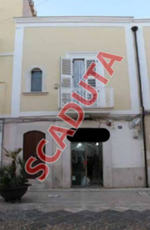 negozio in vendita a Manfredonia in zona Centro Storico