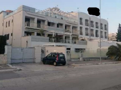 negozio in vendita a Manfredonia