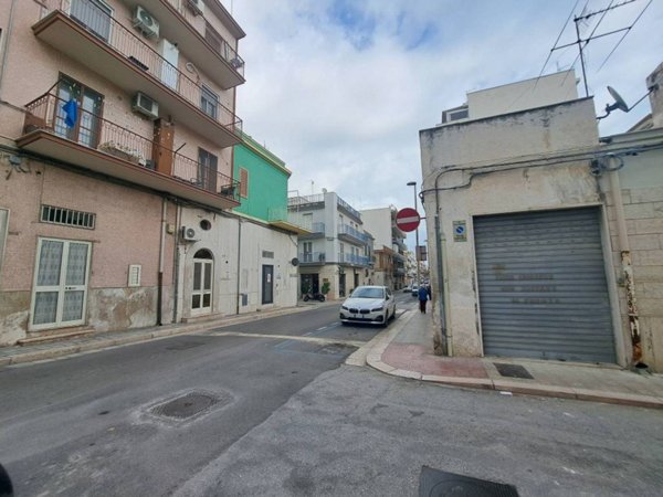 appartamento in vendita a Manfredonia in zona Centro Storico