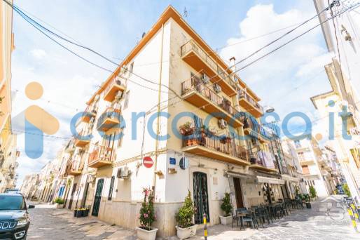 appartamento in vendita a Manfredonia in zona Centro Storico
