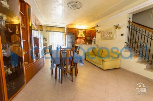 casa indipendente in vendita a Manfredonia