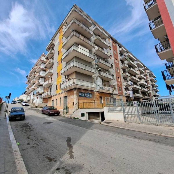 appartamento in vendita a Manfredonia in zona Centro Storico