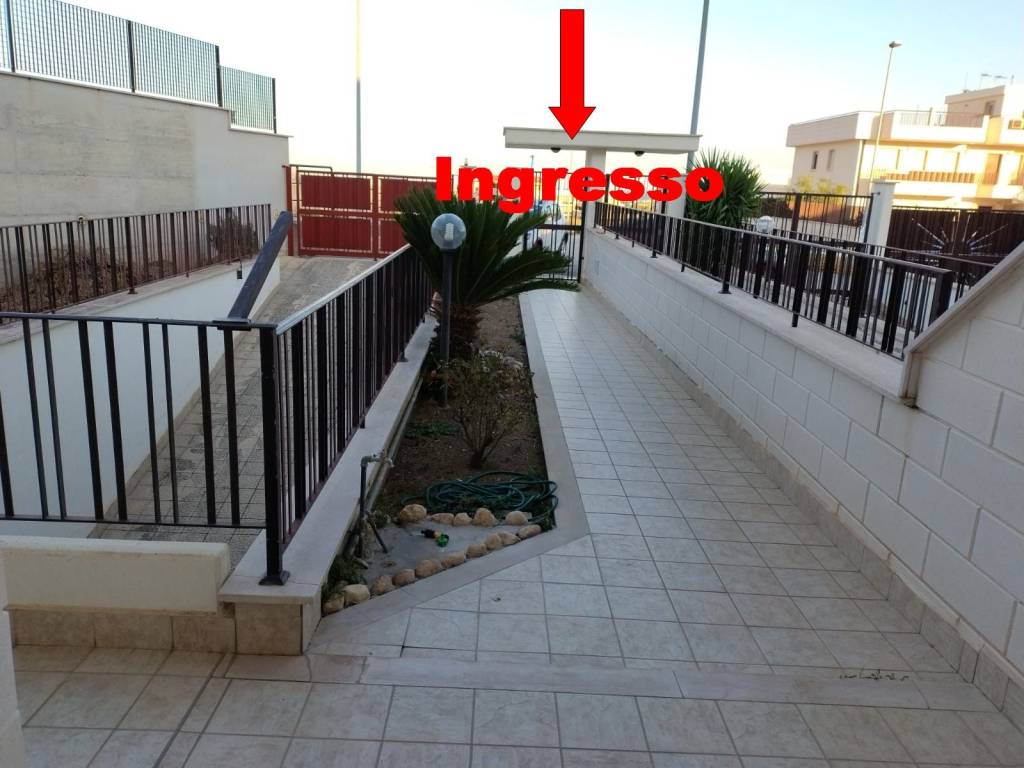 casa indipendente in vendita a Manfredonia