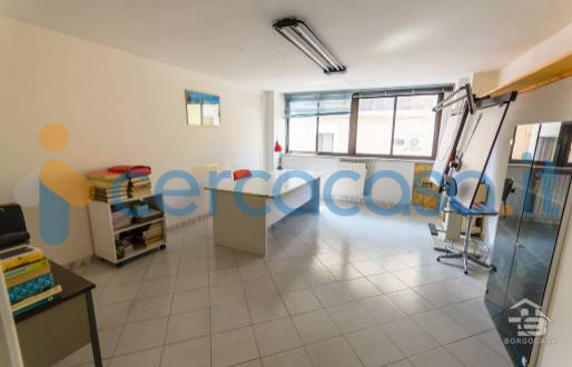 appartamento in vendita a Manfredonia in zona Centro Storico