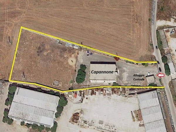 locale commerciale in vendita a Manfredonia