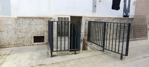 locale di sgombero in vendita a Manfredonia in zona Centro Storico