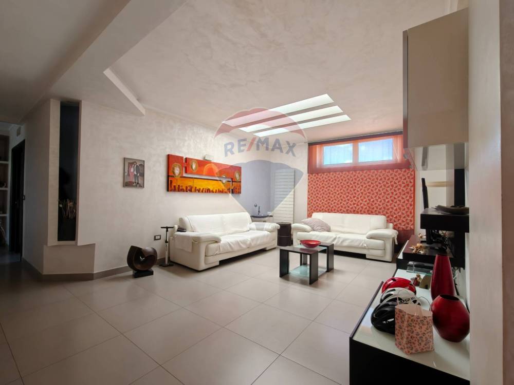 appartamento in vendita a Manfredonia in zona Centro Storico