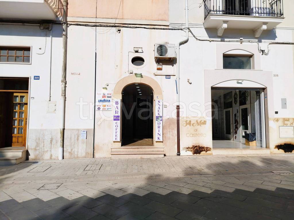 negozio in vendita a Manfredonia in zona Centro Storico