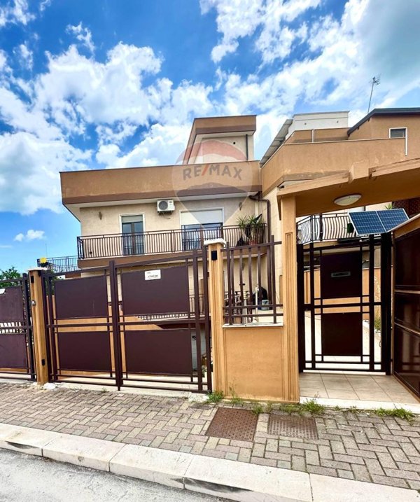 appartamento in vendita a Manfredonia in zona Centro Storico