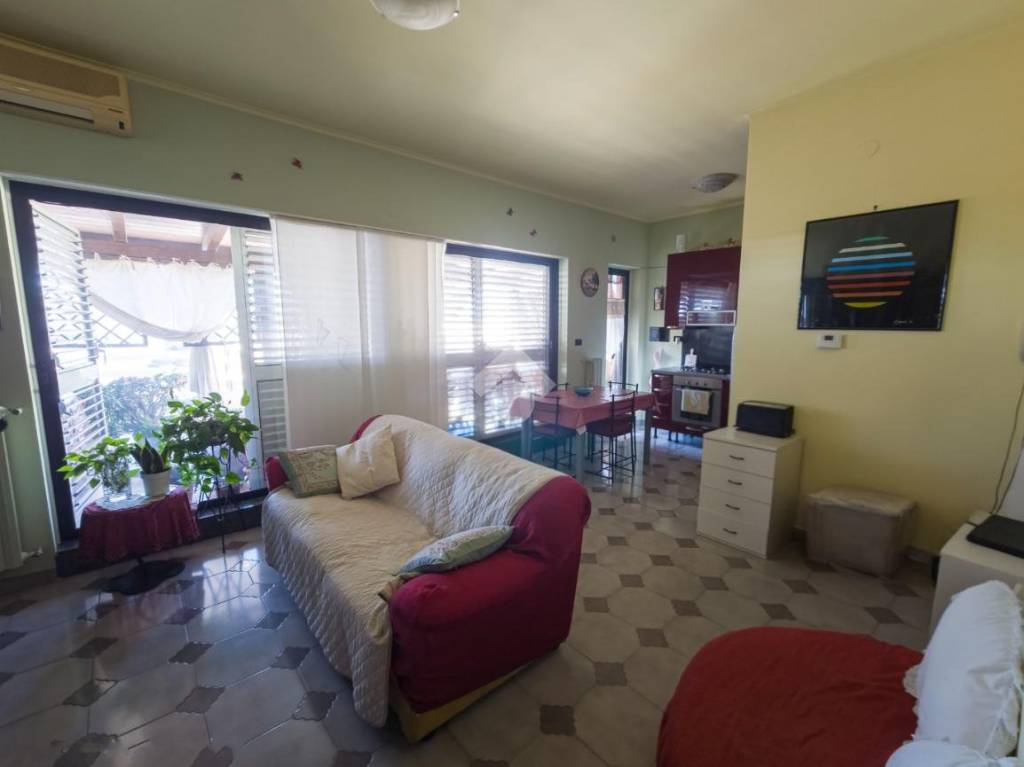 appartamento in vendita a Manfredonia in zona Centro Storico