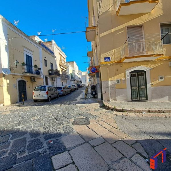appartamento in vendita a Manfredonia in zona Centro Storico