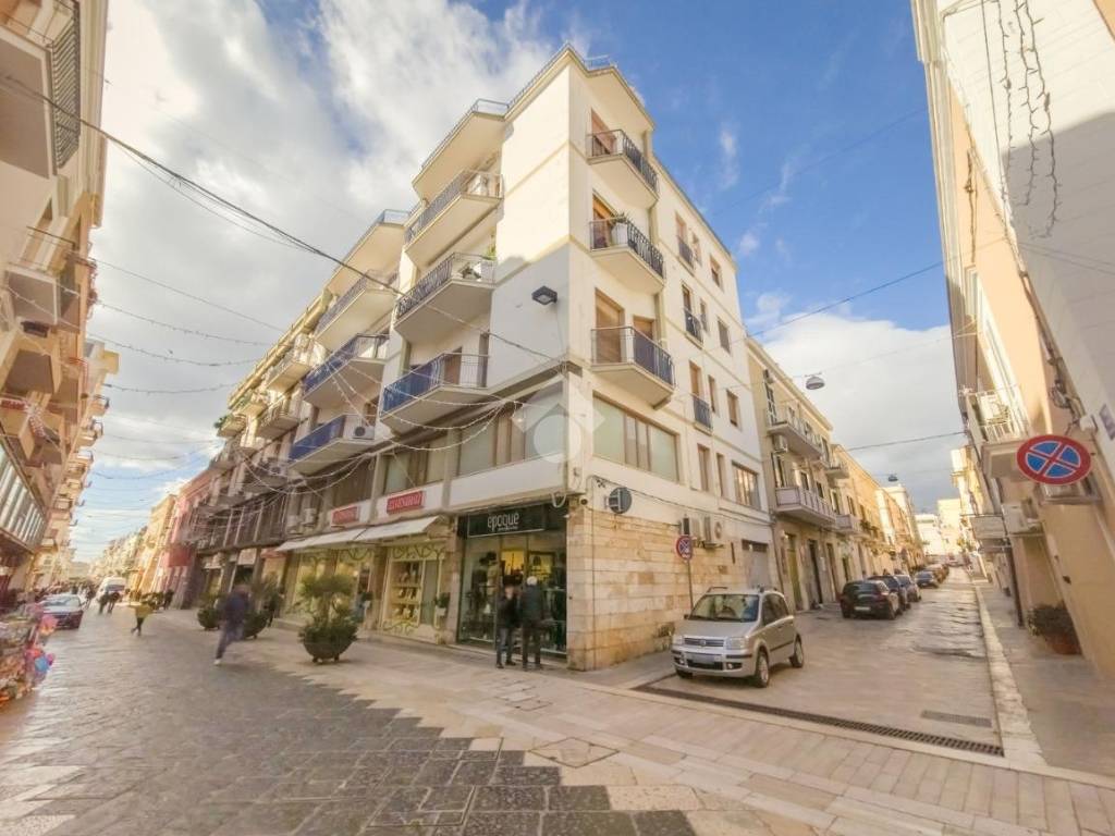 appartamento in vendita a Manfredonia in zona Centro Storico