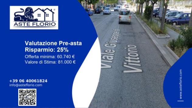 locale commerciale in vendita a Manfredonia