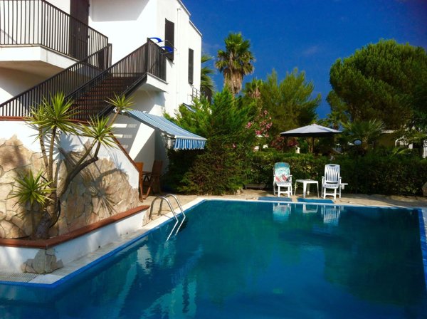 casa indipendente in vendita a Manfredonia