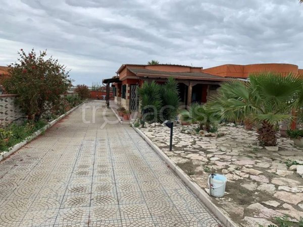 casa indipendente in vendita a Manfredonia in zona Ippocampo