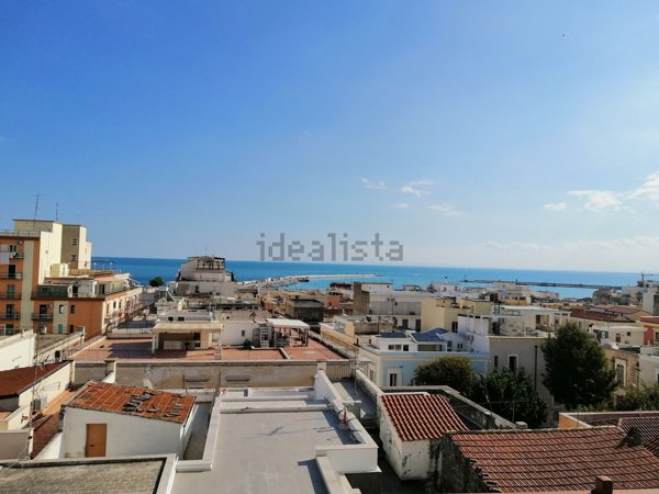 appartamento in vendita a Manfredonia in zona Centro Storico