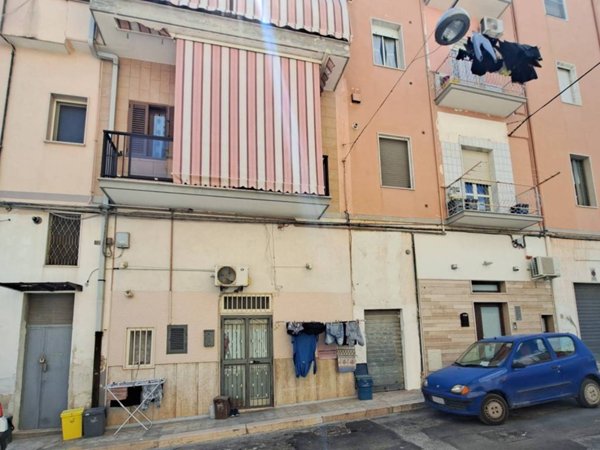 locale commerciale in vendita a Manfredonia