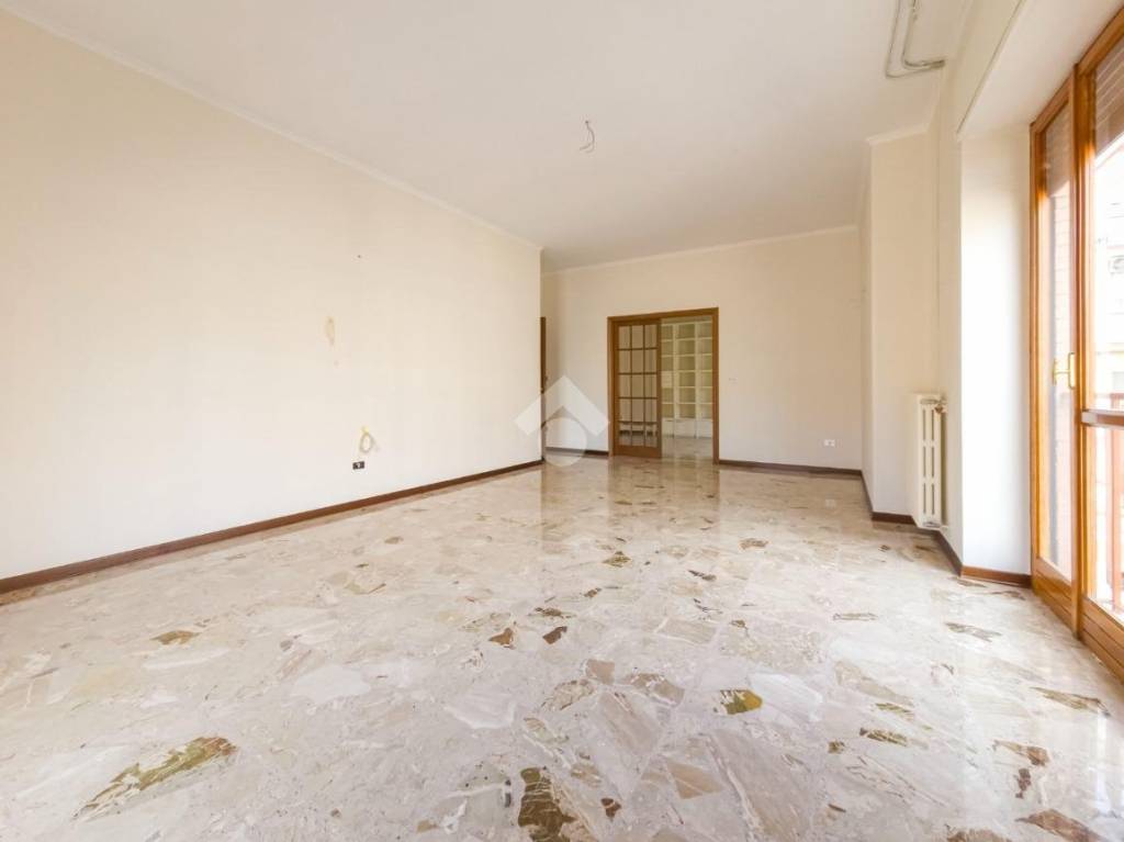 appartamento in vendita a Manfredonia in zona Centro Storico