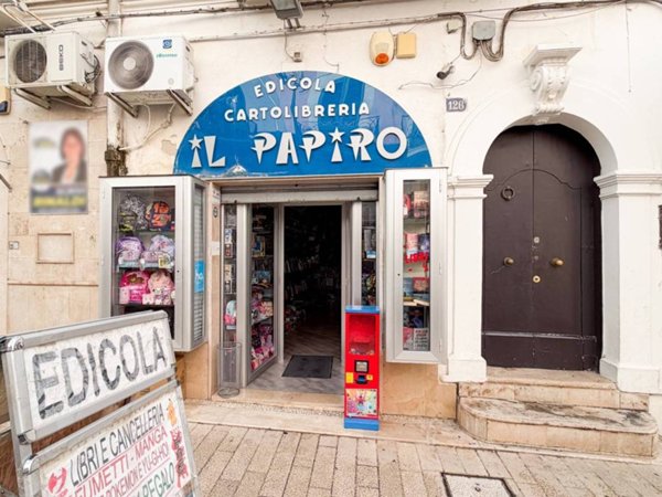 negozio in vendita a Manfredonia in zona Centro Storico