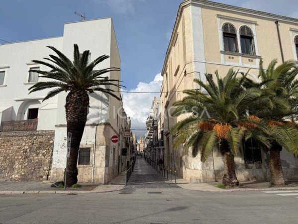appartamento in vendita a Manfredonia in zona Centro Storico