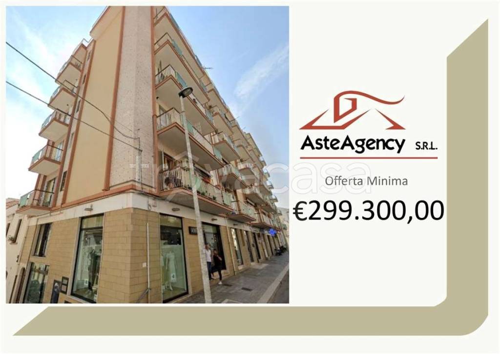 appartamento in vendita a Manfredonia in zona Centro Storico