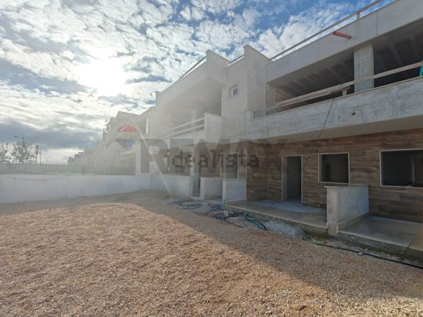 casa indipendente in vendita a Manfredonia