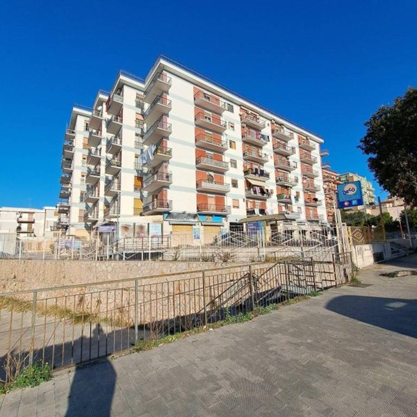 appartamento in vendita a Manfredonia in zona Centro Storico