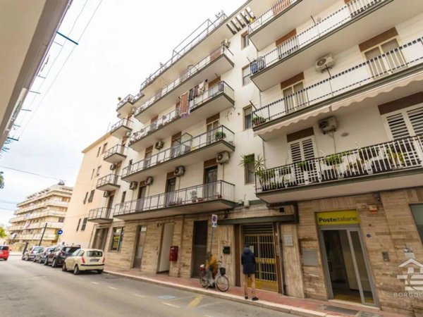appartamento in vendita a Manfredonia in zona Centro Storico