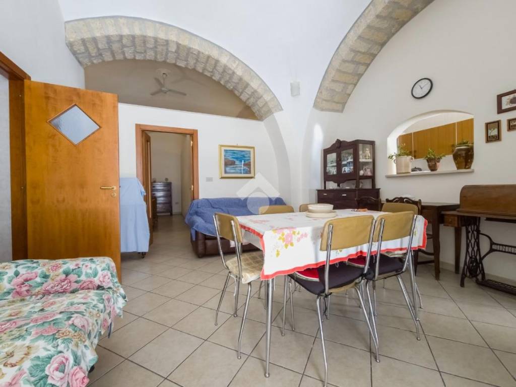 appartamento in vendita a Manfredonia in zona Centro Storico