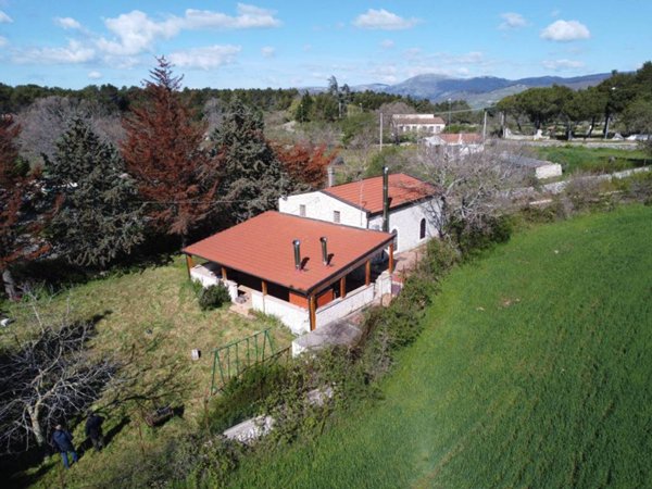 casa indipendente in vendita a Manfredonia in zona Pastini
