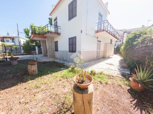 casa indipendente in vendita a Manfredonia