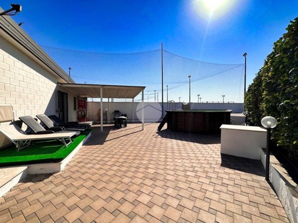 casa indipendente in vendita a Manfredonia in zona Centro Storico