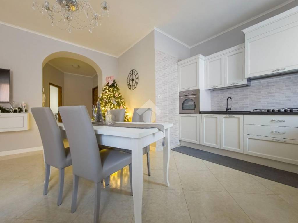 appartamento in vendita a Manfredonia in zona Centro Storico