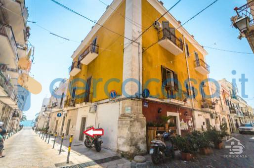 appartamento in vendita a Manfredonia in zona Centro Storico