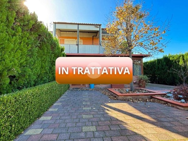 casa indipendente in vendita a Manfredonia in zona Sciali