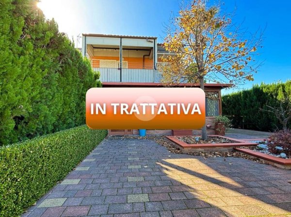 casa indipendente in vendita a Manfredonia in zona Sciali