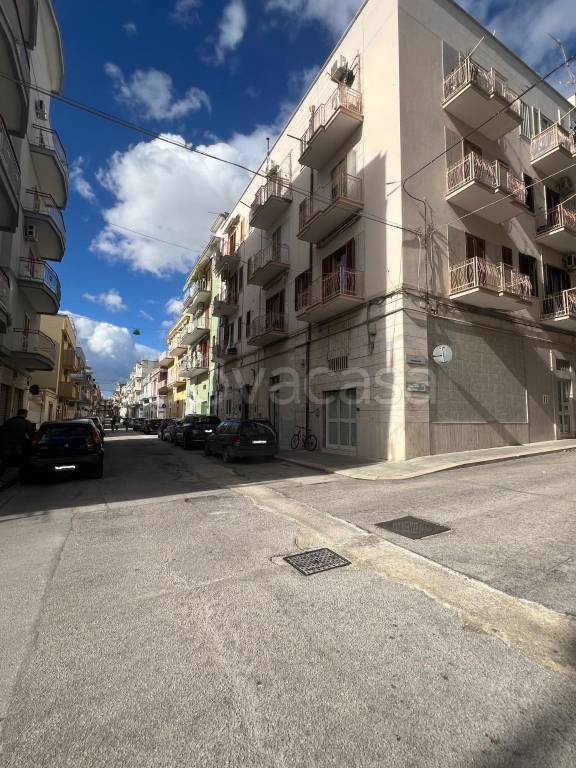 appartamento in vendita a Manfredonia in zona Centro Storico