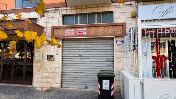 negozio in vendita a Manfredonia